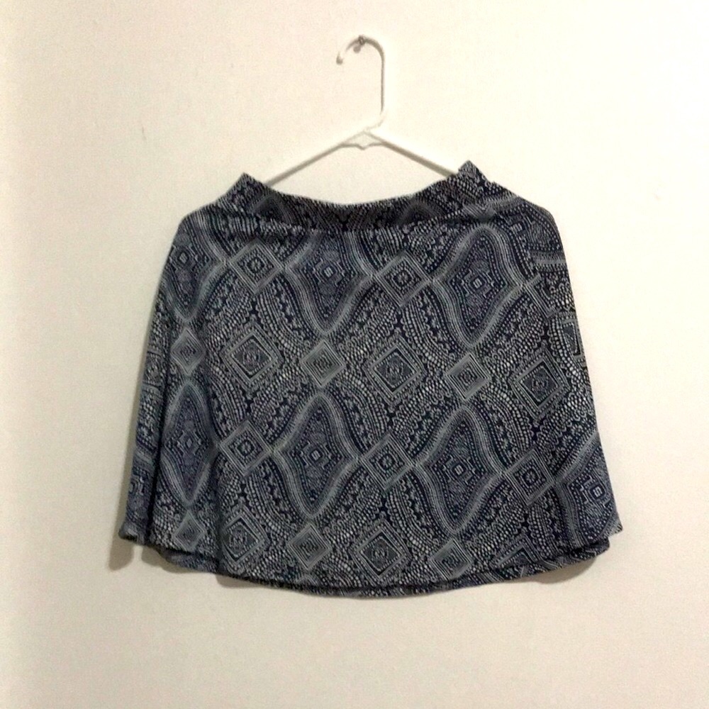 Women’s H&M Blue and White Printed Pattern SkirtXS
